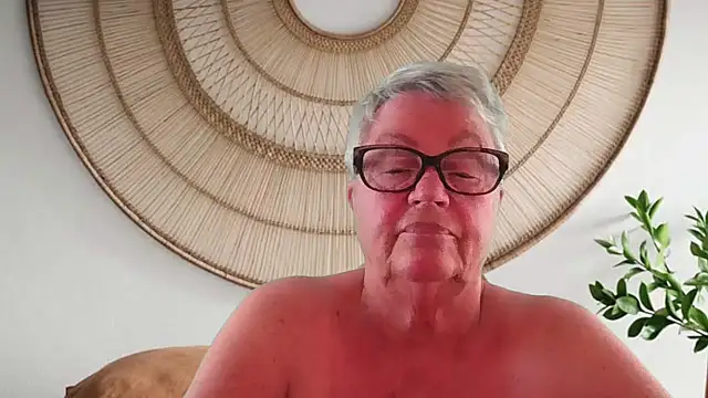 Snapshot of GrannyChrissy68 chatting on April 27, 2:48 pm GrannyChrissy68 online show from April 27, 2:48 pm