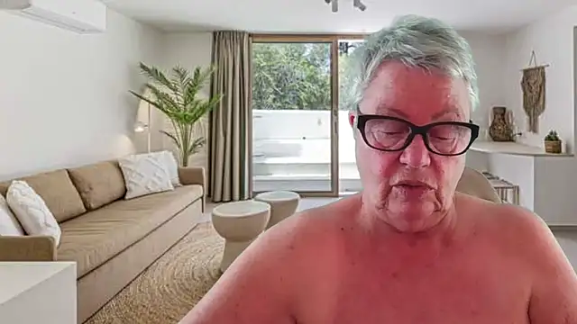 Snapshot of GrannyChrissy68 chatting on April 28, 2:44 pm GrannyChrissy68 online show from April 28, 2:44 pm