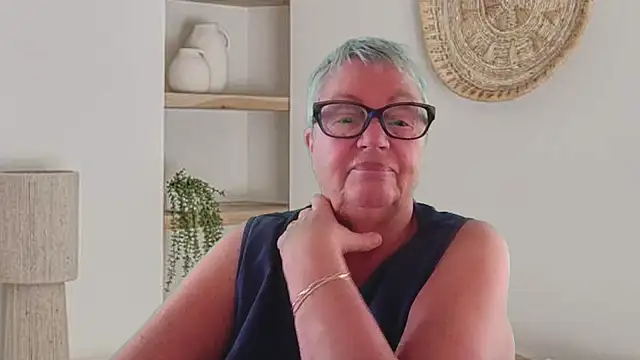 Snapshot of GrannyChrissy68 chatting on May 9, 12:32 pm GrannyChrissy68 online show from May 9, 12:32 pm