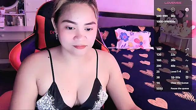 yenyen  online show from July 11, 1:52 am