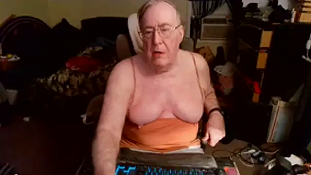 Toastir online show from December 17, 11:44 pm