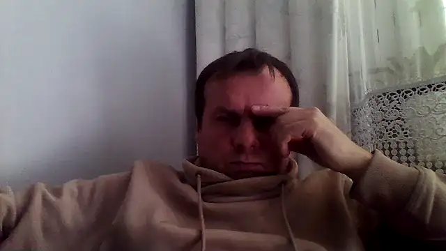 grzes19763 online show from May 13, 8:34 am