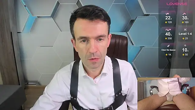 Snapshot of SteveTiger chatting on January 18, 3:27 pm SteveTiger online show from January 18, 3:27 pm