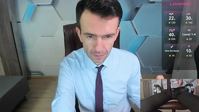 Snapshot of SteveTiger chatting on January 19, 1:04 pm SteveTiger online show from January 19, 1:04 pm