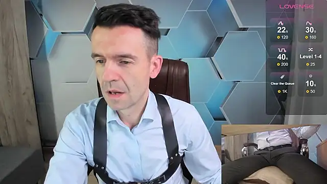 Snapshot of SteveTiger chatting on February 1, 3:16 am SteveTiger online show from February 1, 3:16 am