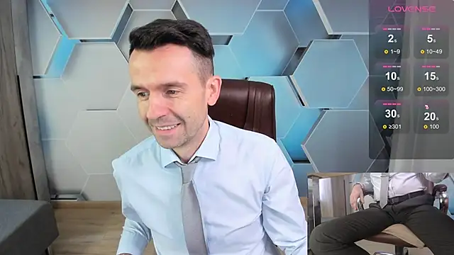 Snapshot of SteveTiger chatting on February 2, 8:35 am SteveTiger online show from February 2, 8:35 am