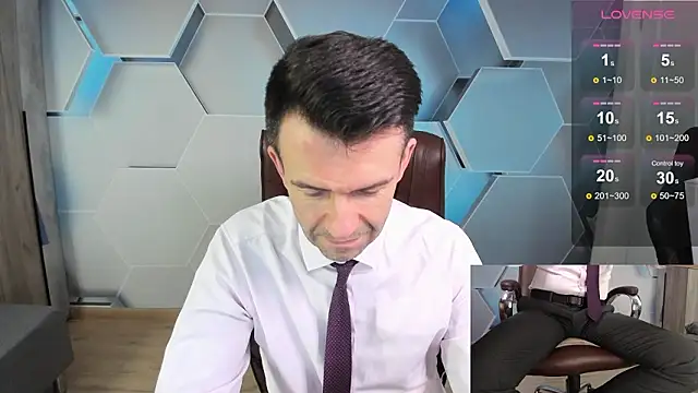 Snapshot of SteveTiger chatting on February 15, 3:03 am SteveTiger online show from February 15, 3:03 am