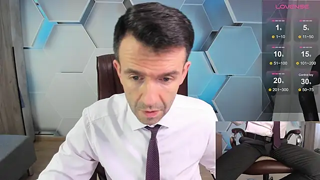 Snapshot of SteveTiger chatting on February 15, 12:25 pm SteveTiger online show from February 15, 12:25 pm