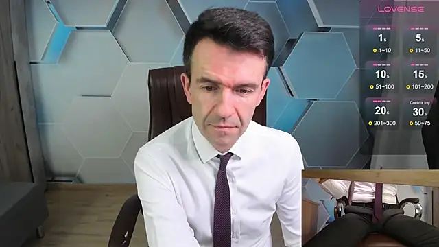 Snapshot of SteveTiger chatting on February 22, 3:29 am SteveTiger online show from February 22, 3:29 am