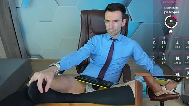 Snapshot of SteveTiger chatting on April 3, 3:37 am SteveTiger online show from April 3, 3:37 am