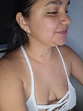 blerstefan1 online show from October 18, 6:05 am