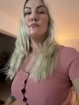 Snapshot of NastyMilf_ chatting on October 15, 6:41 pm NastyMilf online show from October 15, 6:41 pm