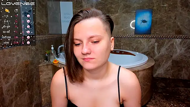 MelindaTin online show from October 12, 2:21 am