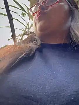 Ixchel Anaid online show from November 1, 11:56 am