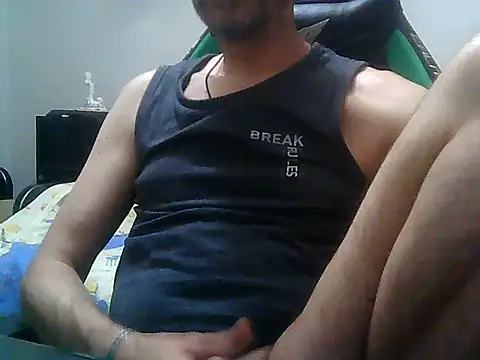 Snapshot of boran34 chatting on June 6, 10:25 pm boran34 online show from June 6, 10:25 pm