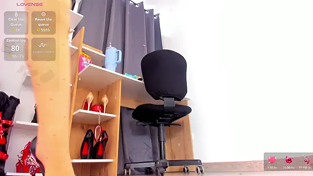 MIss Kendall  online show from April 11, 9:30 pm