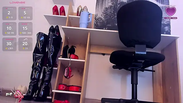Snapshot of MIss_Kendall_ chatting on July 8, 5:39 pm MIss Kendall online show from July 8, 5:39 pm