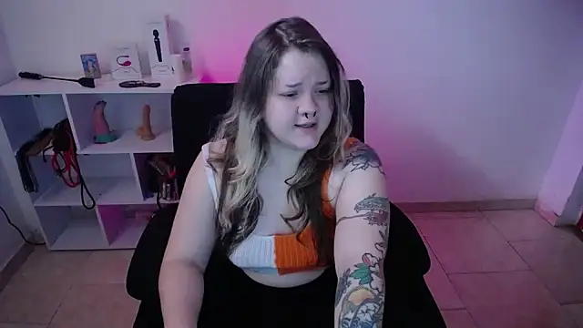 Snapshot of Bdsm_and_fries chatting on January 9, 9:05 pm Bdsm and fries online show from January 9, 9:05 pm