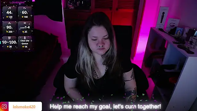 Snapshot of Bdsm_and_fries chatting on March 8, 8:35 pm Bdsm and fries online show from March 8, 8:35 pm