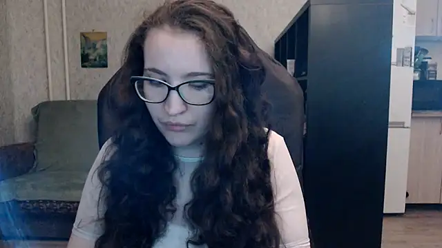 Snapshot of AnKey_Rayah chatting on February 19, 12:06 am AnKey Rayah online show from February 19, 12:06 am