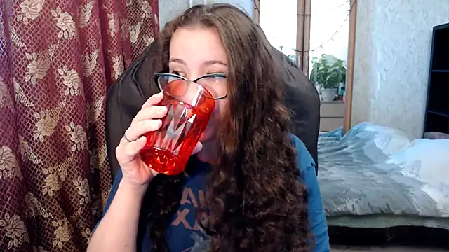 Snapshot of AnKey_Rayah chatting on May 18, 10:48 pm AnKey Rayah online show from May 18, 10:48 pm