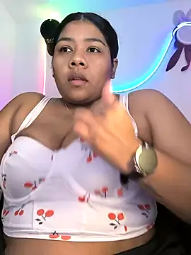 paola091 online show from February 18, 11:33 pm