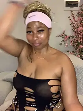 CurvyDesire1 online show from February 12, 8:48 pm