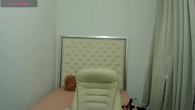 erykajoy online show from November 11, 11:21 am