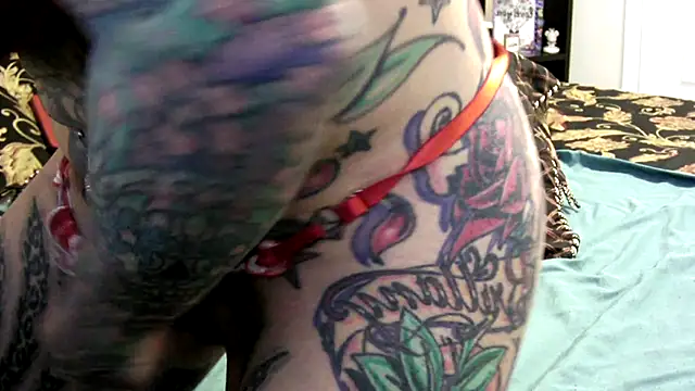 pamelagunns online show from February 19, 5:42 pm