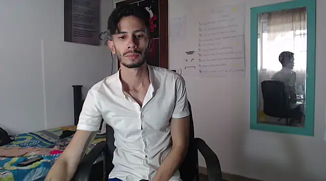 Snapshot of alisterxxx chatting on March 13, 8:22 pm alisterxxx online show from March 13, 8:22 pm