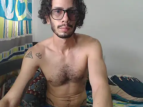 Snapshot of alisterxxx chatting on November 12, 6:30 pm alisterxxx online show from November 12, 6:30 pm