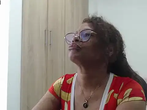 BustyMilf  online show from January 15, 12:25 pm