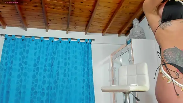 emily hornett online show from April 7, 2:23 am