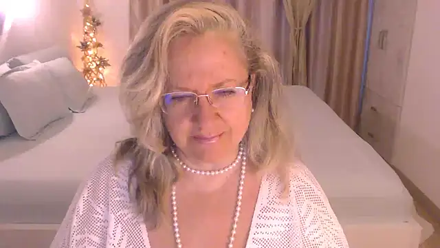 Raisshy online show from October 15, 4:56 am