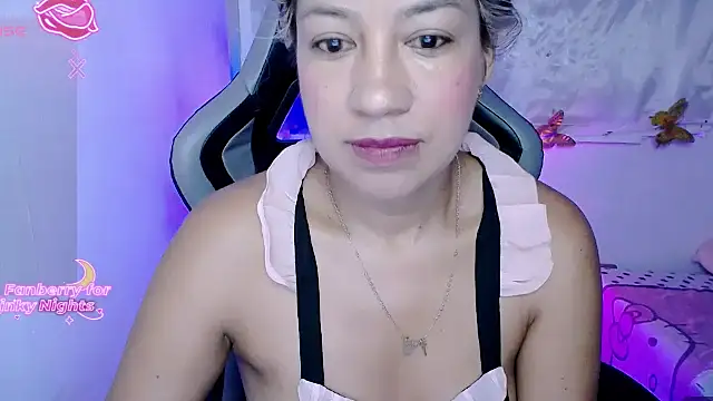 ninatiny online show from November 25, 10:26 am