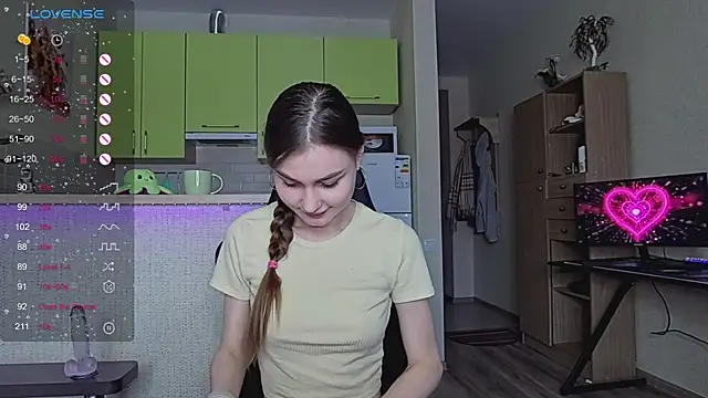 Snapshot of _Sweet_Lilit_ chatting on December 15, 10:39 am Sweet Lilit online show from December 15, 10:39 am