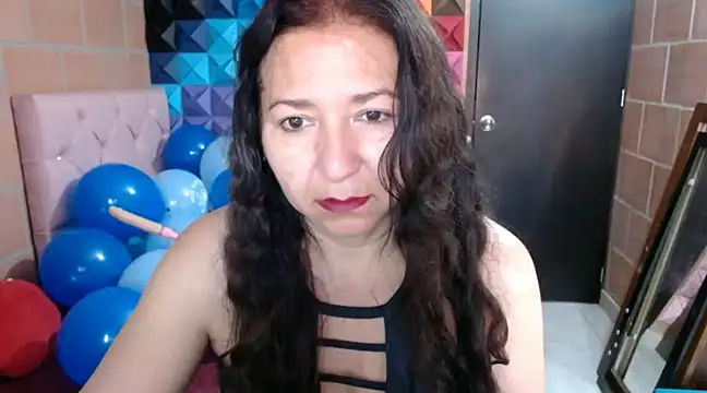 katifoxx online show from December 21, 5:29 pm