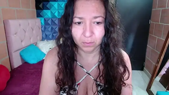 katifoxx online show from January 6, 3:08 pm