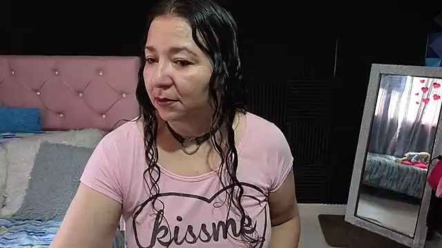 katifoxx online show from March 30, 3:46 pm