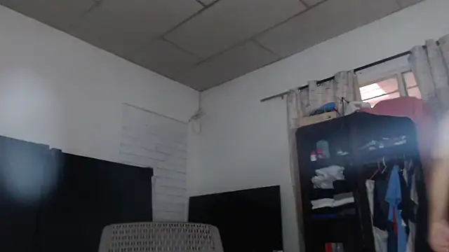 adrixxx38 online show from February 6, 9:40 pm