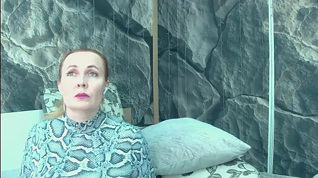 Snapshot of FreeMyFire chatting on February 9, 3:21 am FreeMyFire online show from February 9, 3:21 am