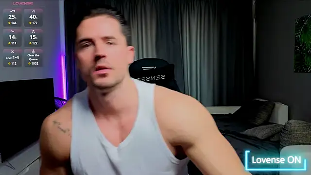 Snapshot of jasonblake19 chatting on April 16, 5:41 am jasonblake19 online show from April 16, 5:41 am