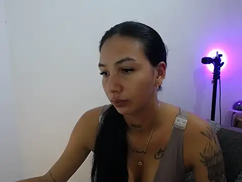 Allyson Smith online show from January 30, 11:45 pm