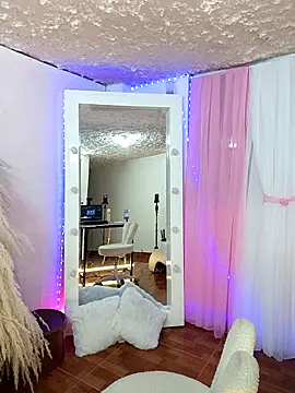 zullyxhot online show from October 15, 10:54 pm