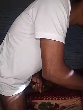 Snapshot of sujanmanda chatting on December 17, 4:29 am sujanmanda online show from December 17, 4:29 am