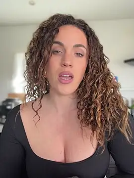 Clara-xoxo online show from March 12, 9:04 am