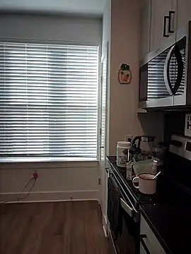 HollyTattoo online show from December 6, 2:28 pm