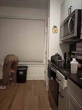 HollyTattoo online show from December 17, 10:55 am