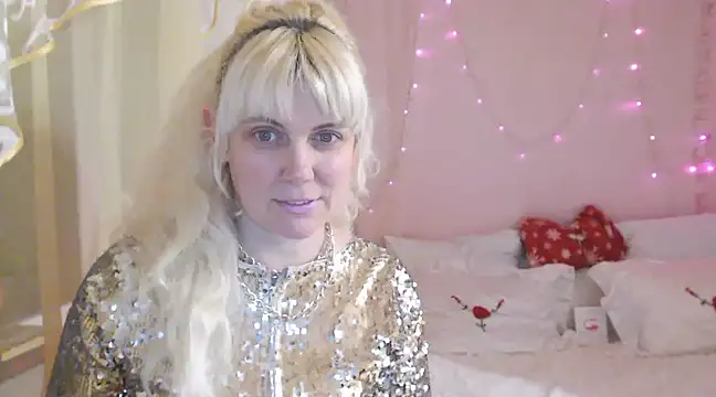 SunnySylvia online show from January 27, 4:01 pm
