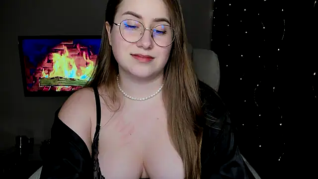 Snapshot of SeasonalSomeone chatting on February 6, 4:03 pm SeasonalSomeone online show from February 6, 4:03 pm